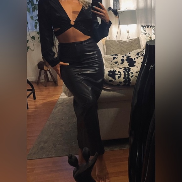 💯 Lambskin super soft Leather skirt size Medium - Picture 2 of 7